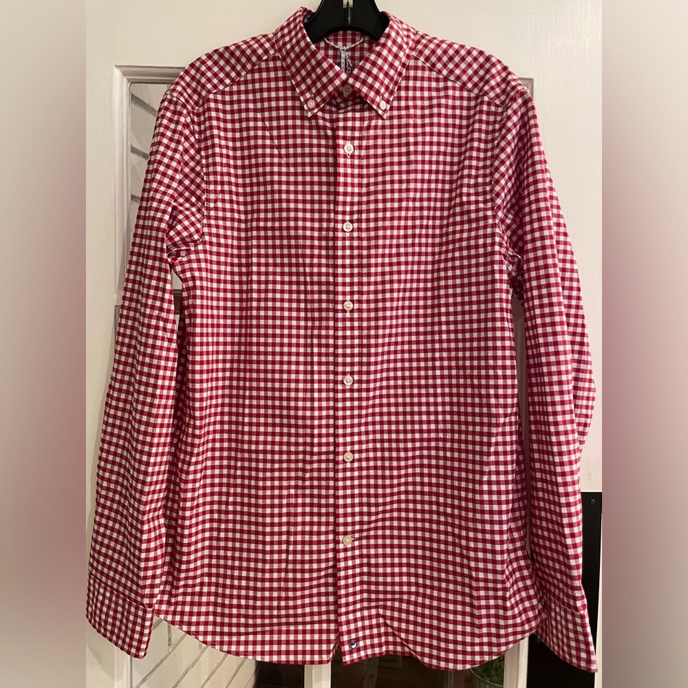 Vineyard Vines Red and White Gingham Shirt OTG performance  size small/ NWT